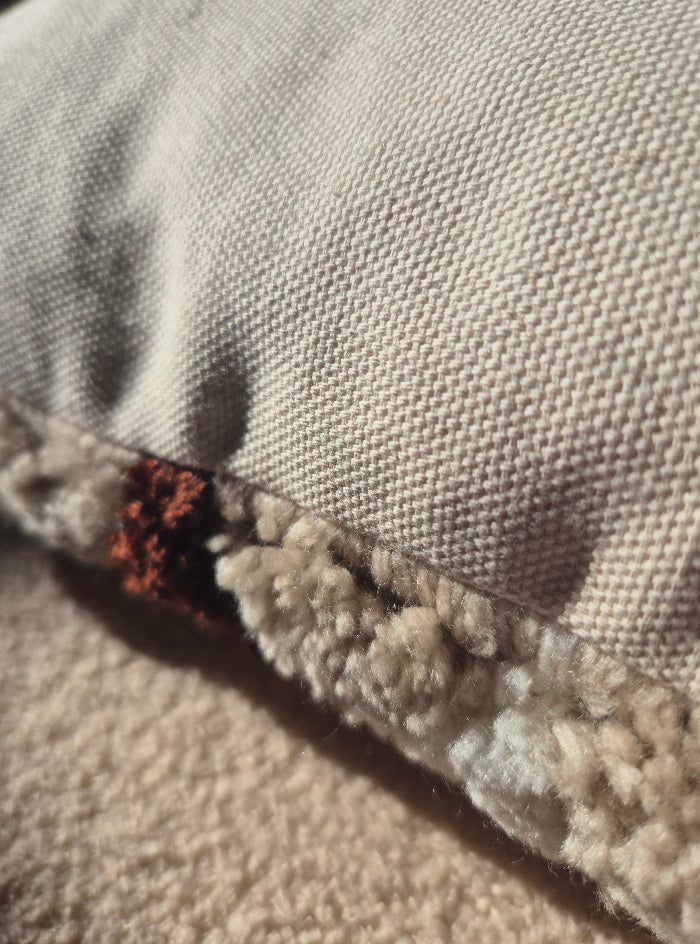 Coussin Inspiration en laine réalisé à la main par Maison Laëne